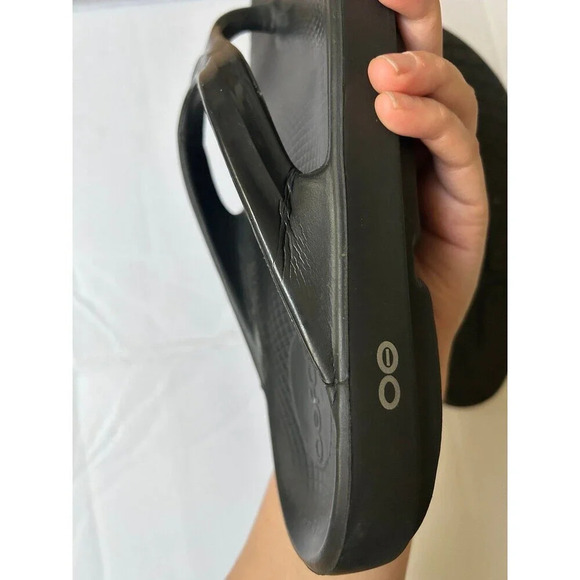 OOFOS Women’s Recovery Thong Sandals Black W9 - Picture 6 of 10
